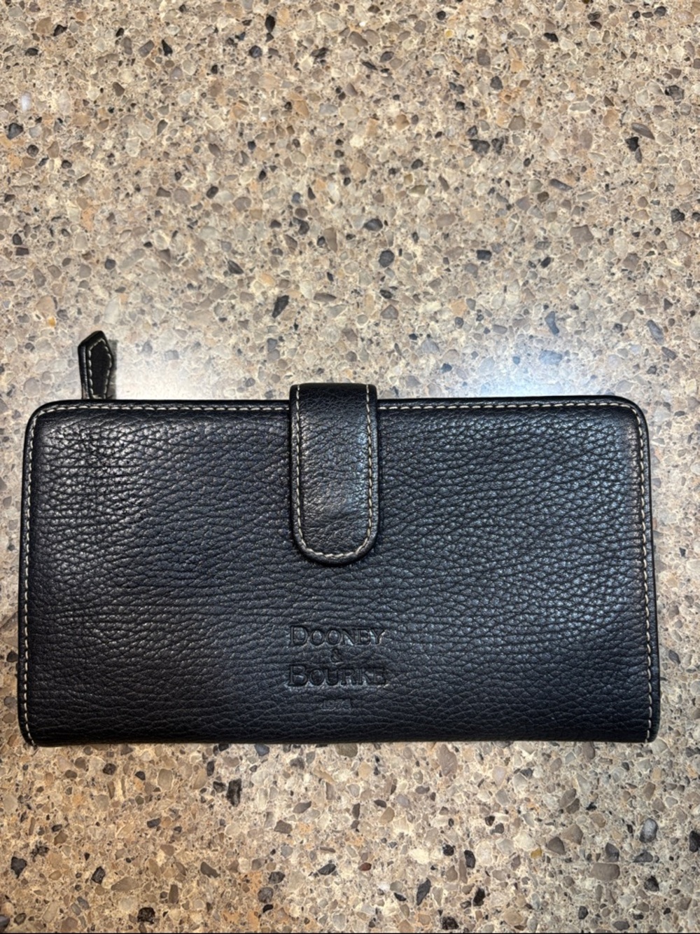 Dooney & Bourke Black Pebbled Leather Wallet Clutch with Snap Tab Rare Vintage